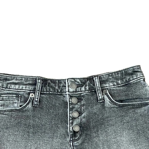 Universal Thread Cuff Hem Button Fly Short Women 25R Shortie Hi-Rise Black Denim - Picture 2 of 8